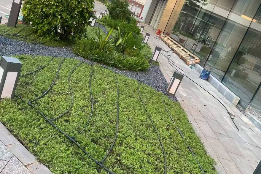 揭阳市太阳能路灯应用场景实拍