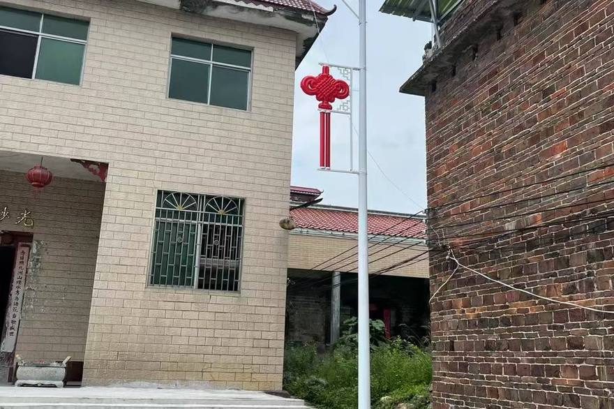 梅州市太阳能路灯应用场景实拍